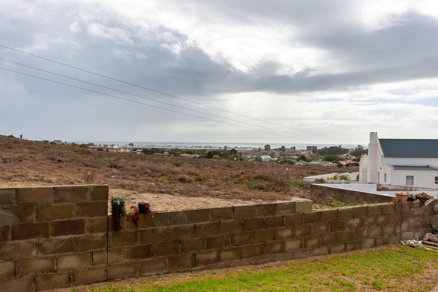 3 Bedroom Property for Sale in Harbour Lights Western Cape